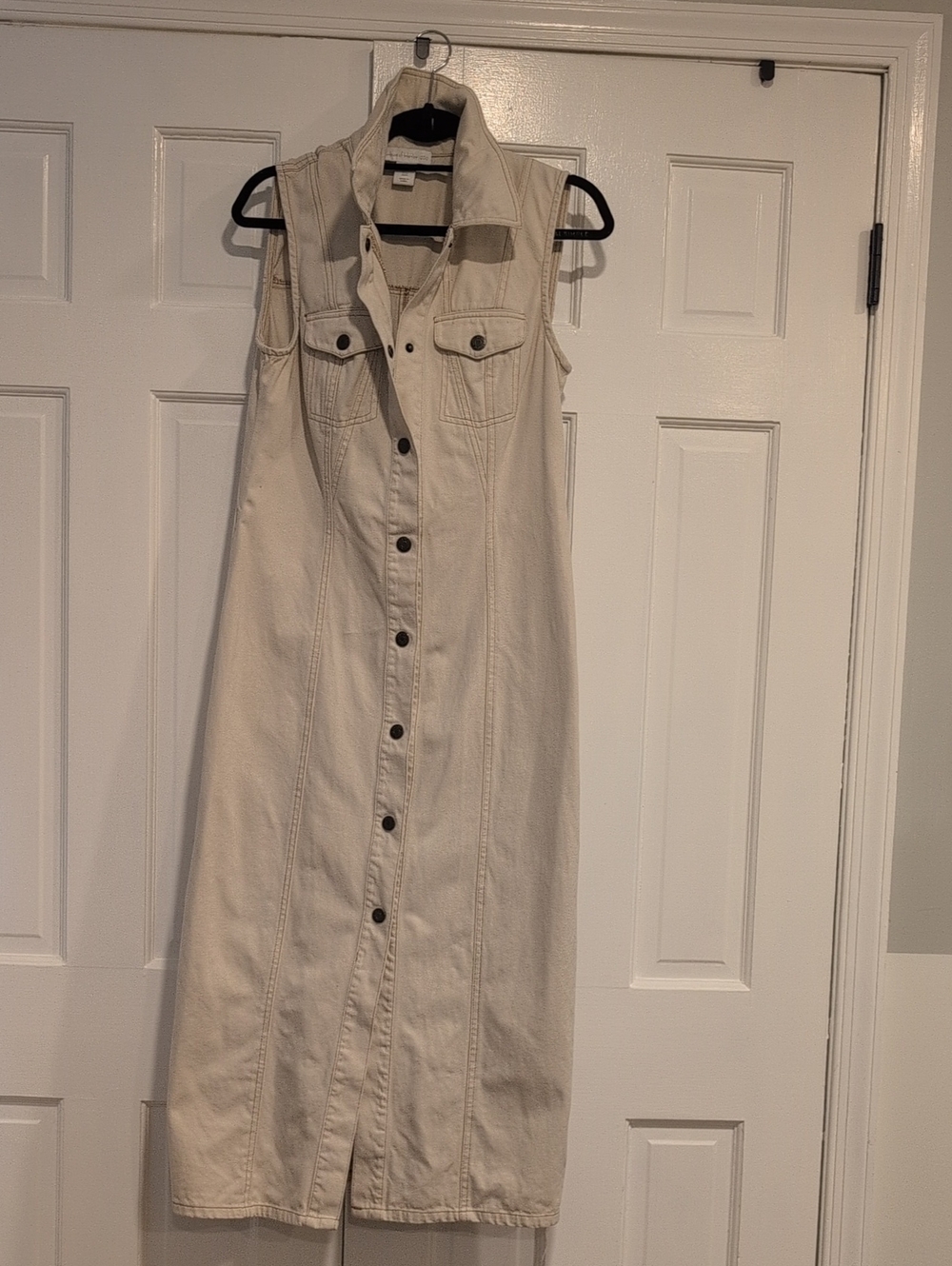 House of Harlow 1960 Sleeveless Cream Button-Front Midi Dress